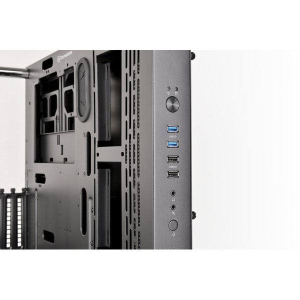 outlet-gabinete-thermaltake-core-p3-tg-black